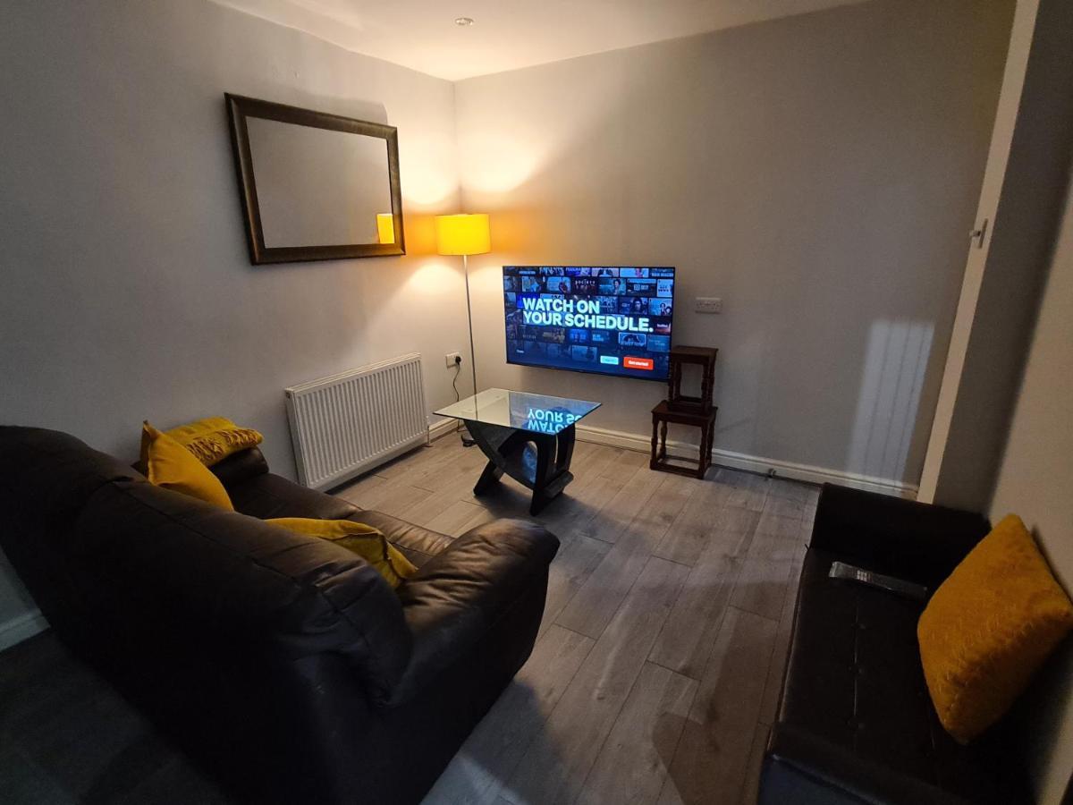 Whole House - 4 Bedrooms - Parking - Sleeps 8 Birmingam Exterior foto