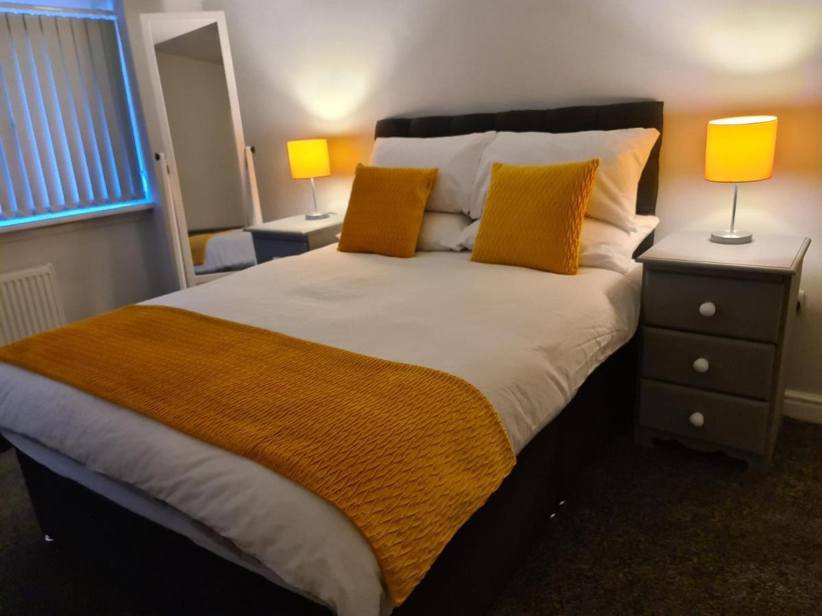 Whole House - 4 Bedrooms - Parking - Sleeps 8 Birmingam Exterior foto